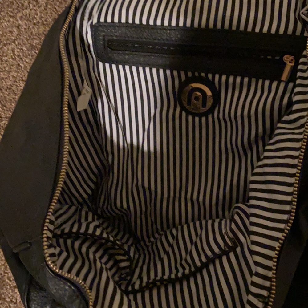black leather backpack - Picture 3 of 3